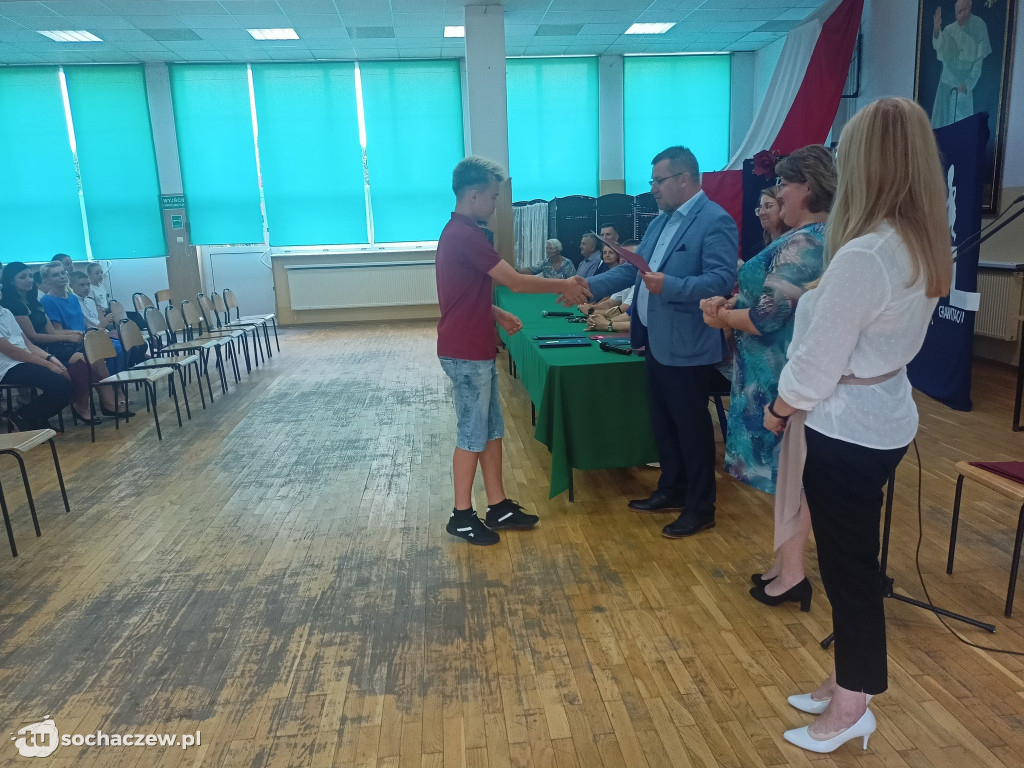 Stypendia wójta gminy Iłów wręczone