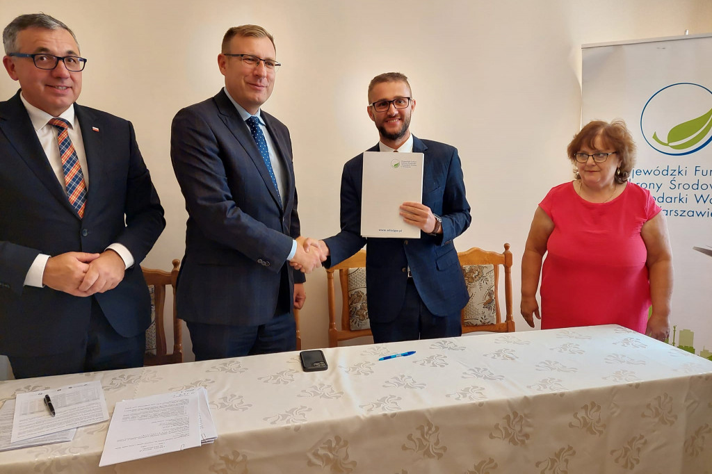 Rybno umowy na utylizację azbestu podpisane