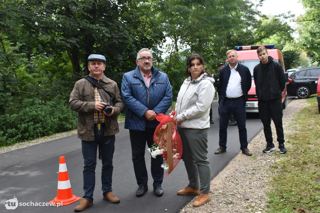 Odsłonięcie obelisku w Załuskowie