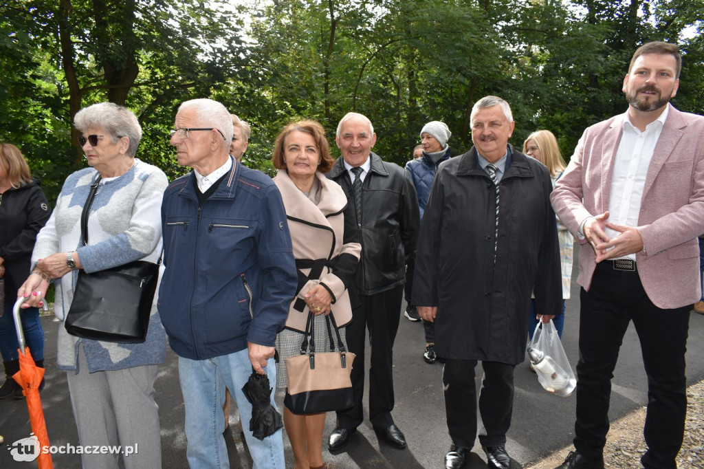 Odsłonięcie obelisku w Załuskowie