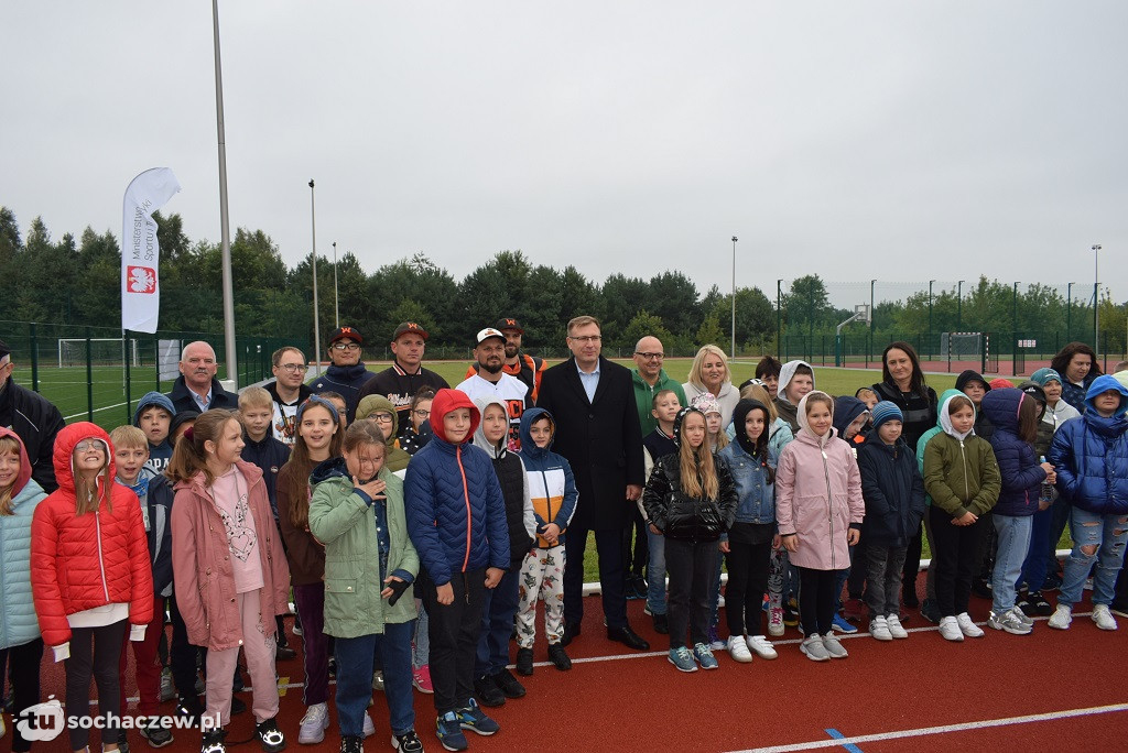 Zagraj w baseball na orliku w Młodzieszynie