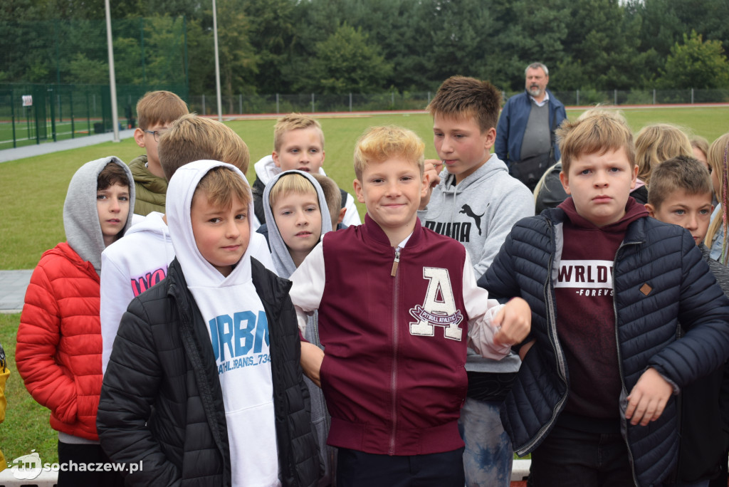 Zagraj w baseball na orliku w Młodzieszynie