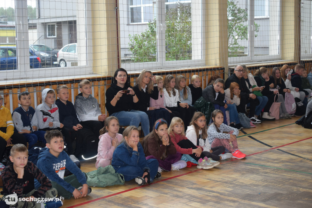 Zagraj w baseball na orliku w Młodzieszynie