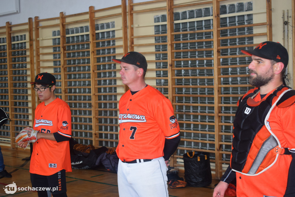 Zagraj w baseball na orliku w Młodzieszynie