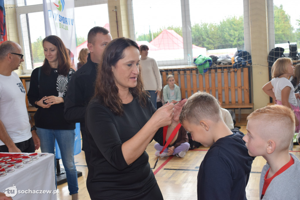 Zagraj w baseball na orliku w Młodzieszynie