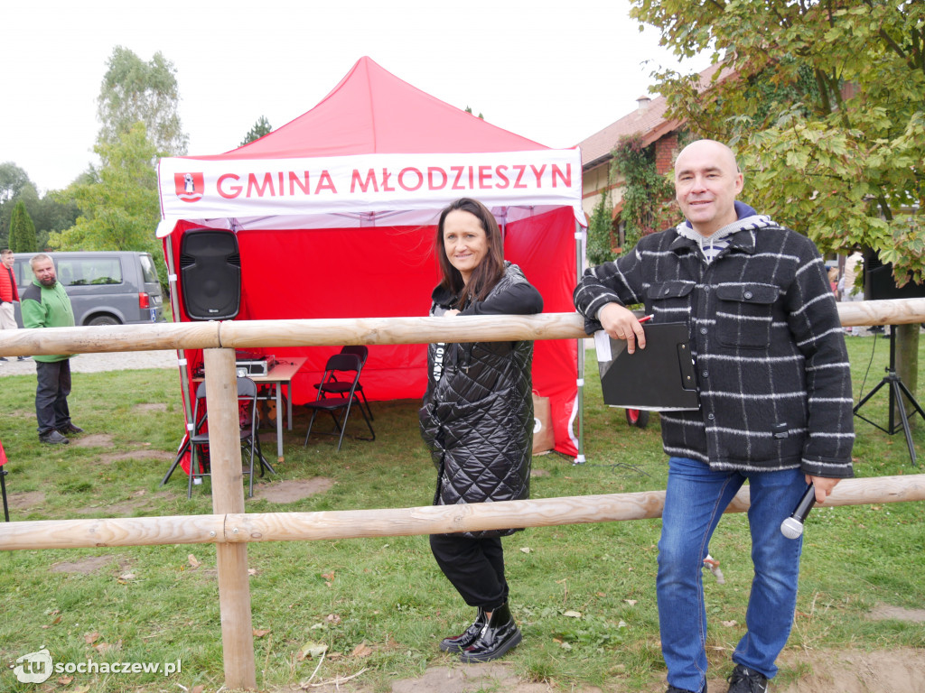 Zawody jeździeckie w Młodzieszynie