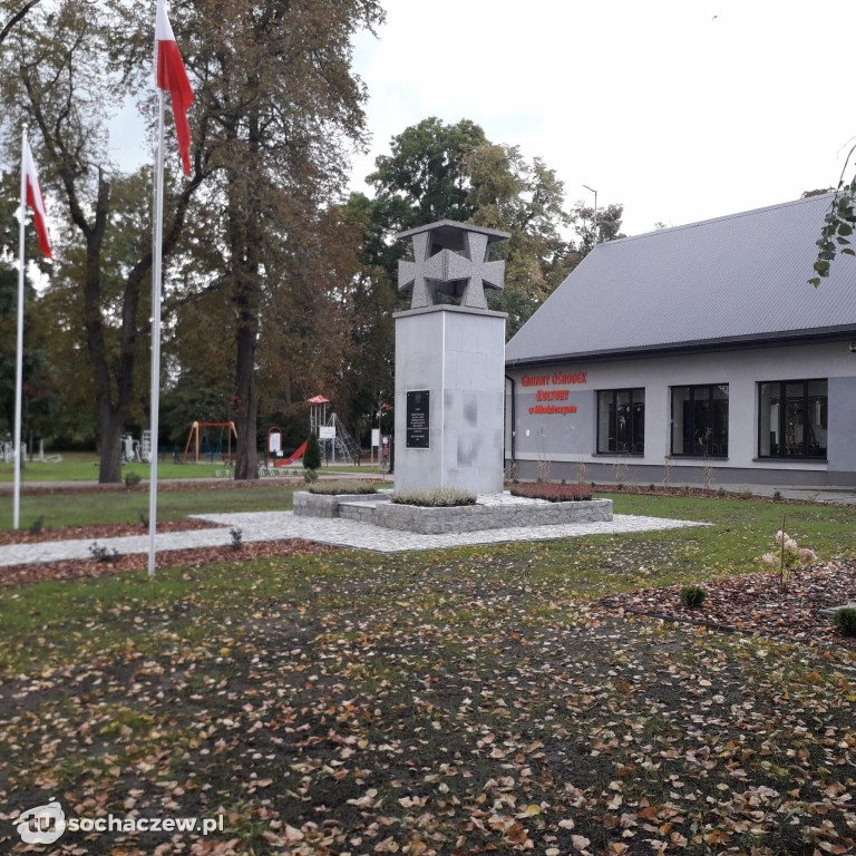 Renowacja pomnika w Młodzieszynie