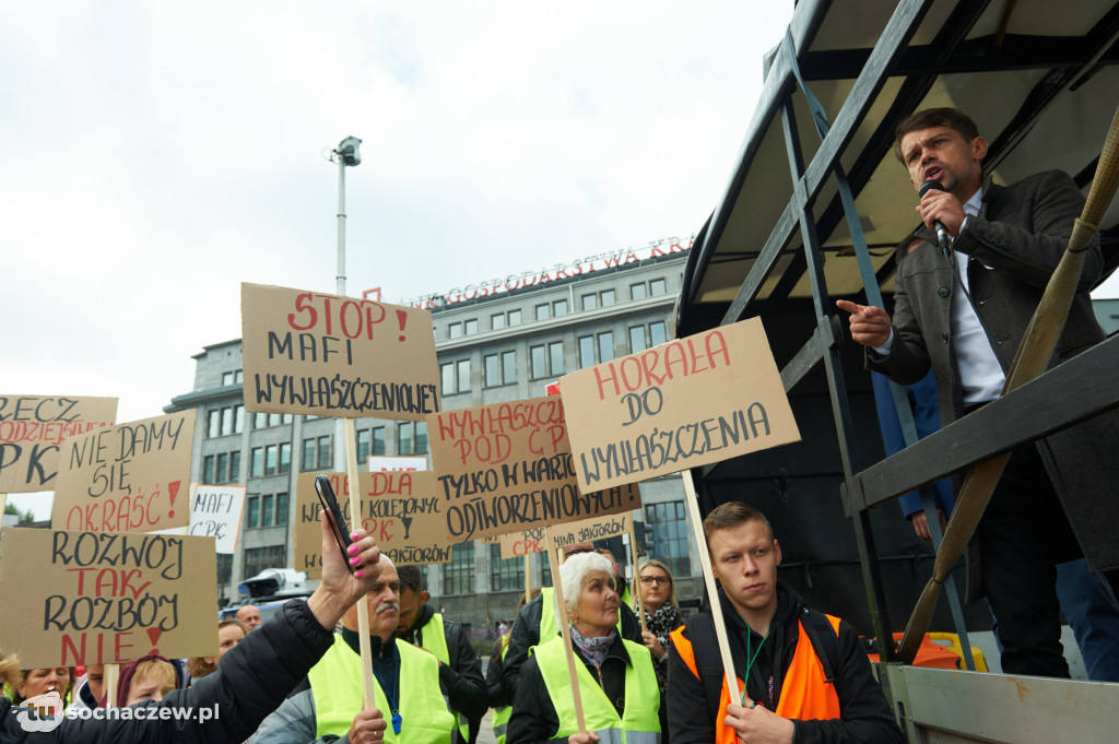 Protest przeciw CPK w Warszawie
