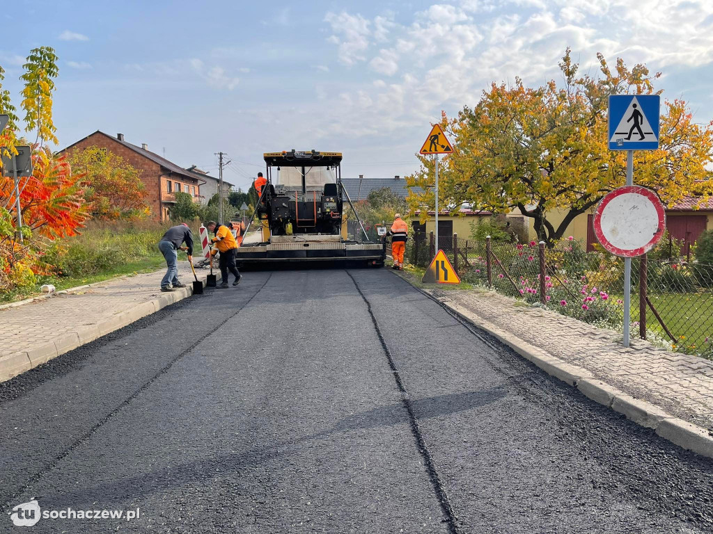Leją asfalt na Wspólnej
