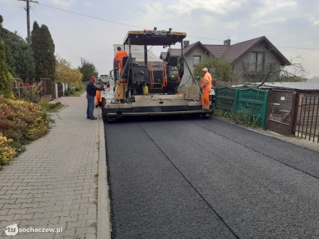Leją asfalt na Wspólnej