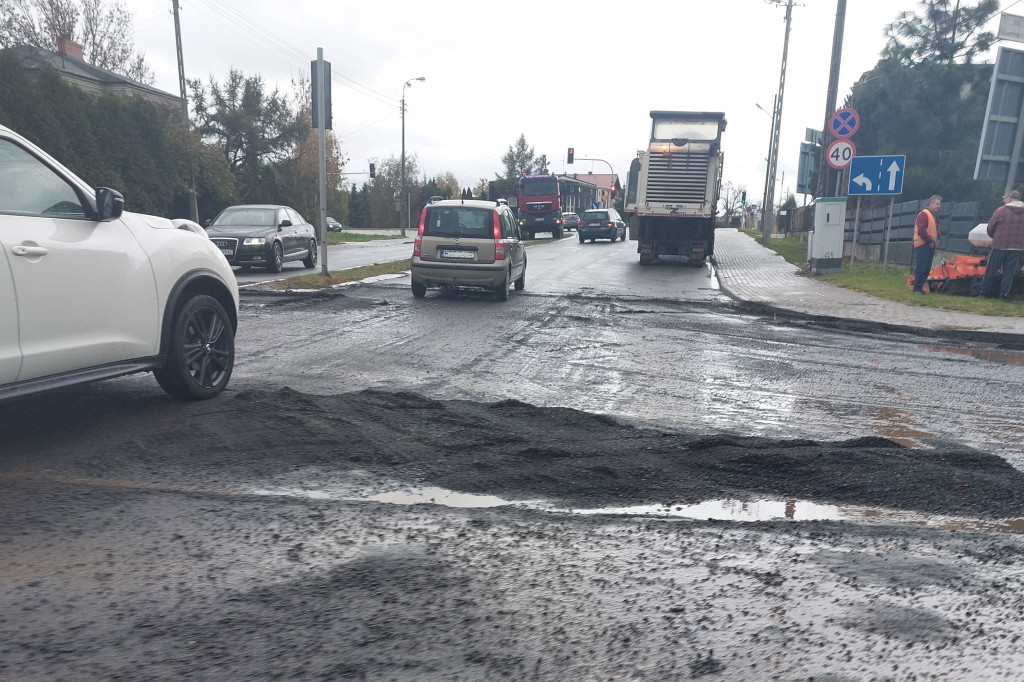Prace na skrzyżowaniu z Gawłowską