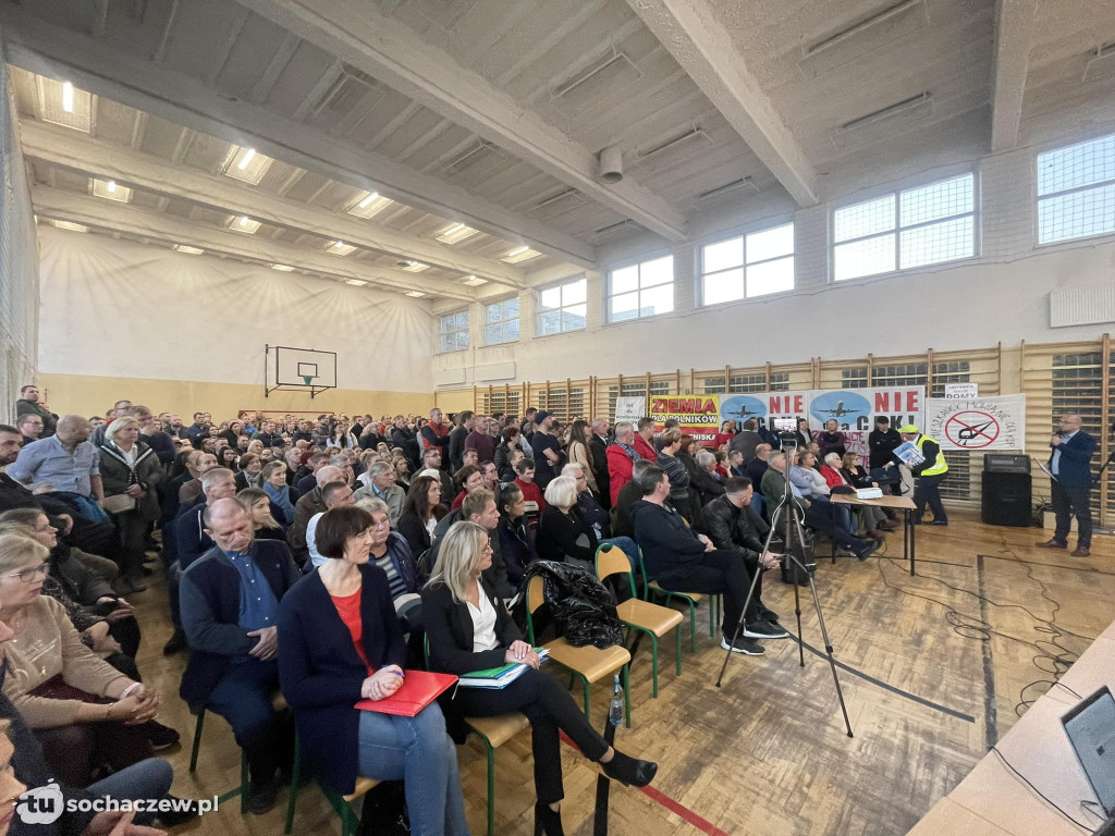 Spotkanie mieszkańców z ekspertami ds. CPK w Młodzieszynie