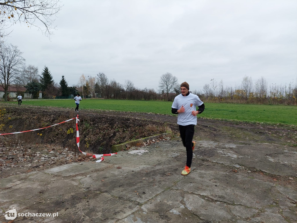 Rybno: III Gminny Niepodległościowy Bieg i Marsz Nordic Walking