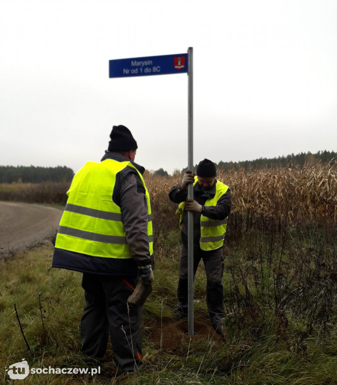 Nowe oświetlenie i oznakowanie w gminie Młodzieszyn