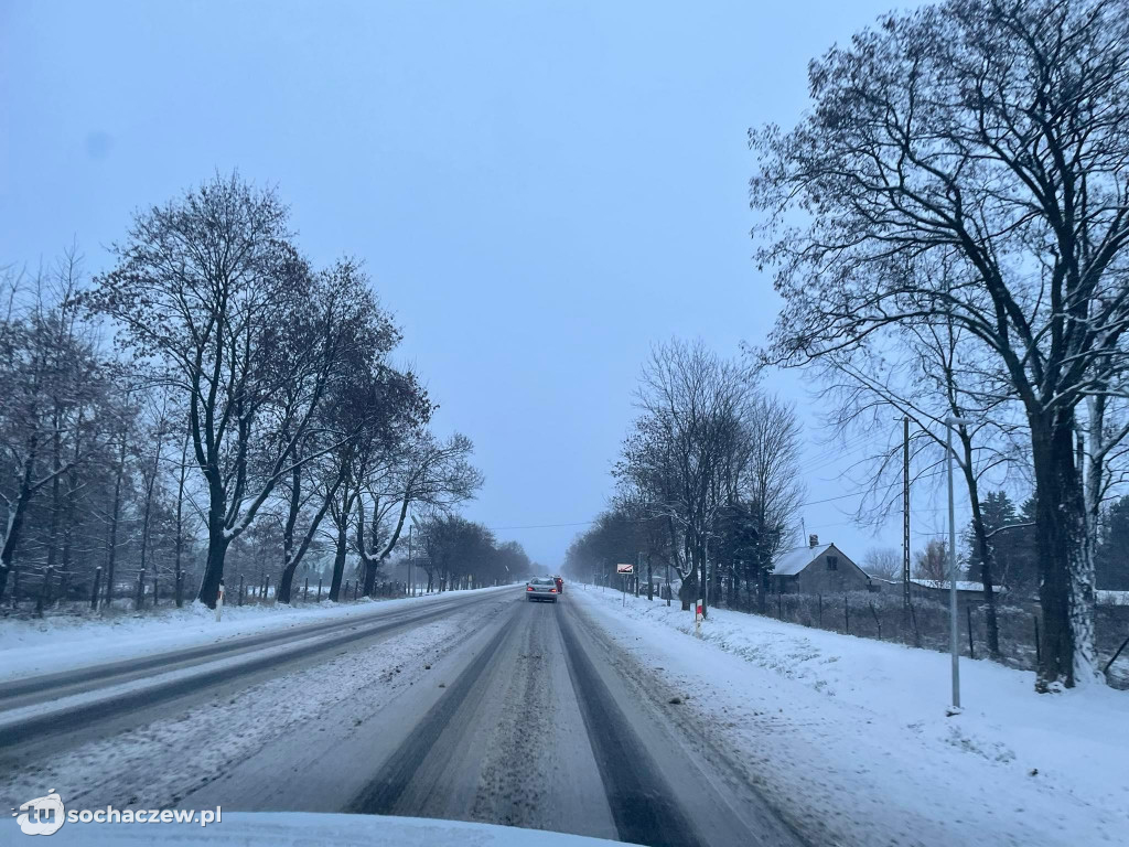 Trudne warunki na drogach powiatu