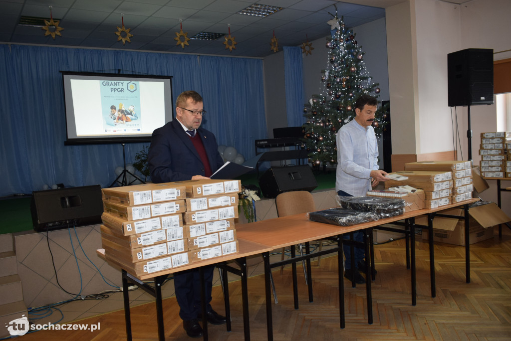 Laptopy dla uczniów z gminy Iłów