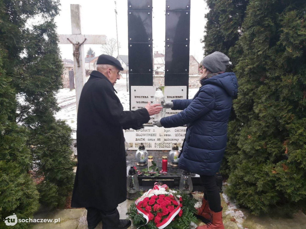 Przekazanie nieśmiertelnika Kazimierza Ciesielskiego rodzinie