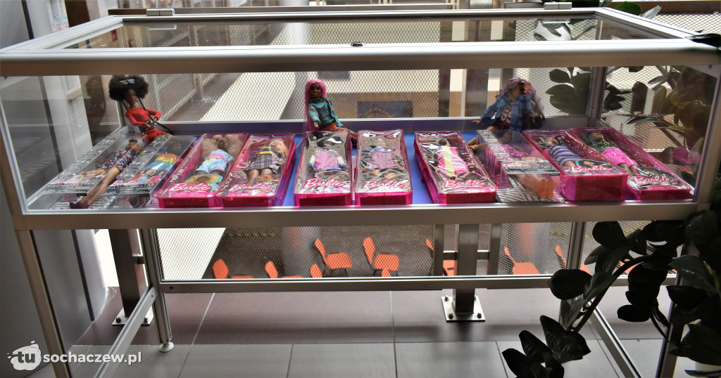 Wystawa lalek Barbie w MBP