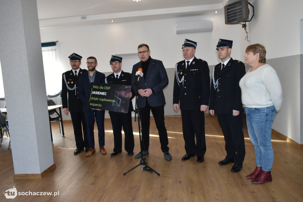 OSP Jasieniec i OSP Kamion z promesami na nowe wozy