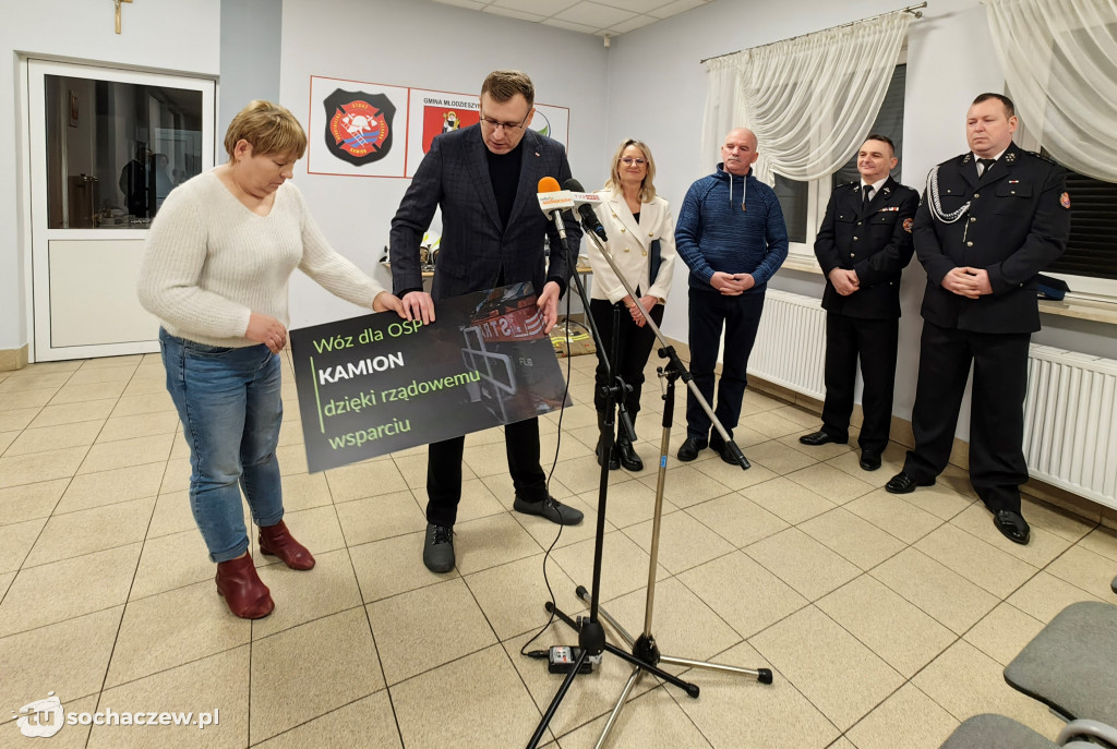OSP Jasieniec i OSP Kamion z promesami na nowe wozy