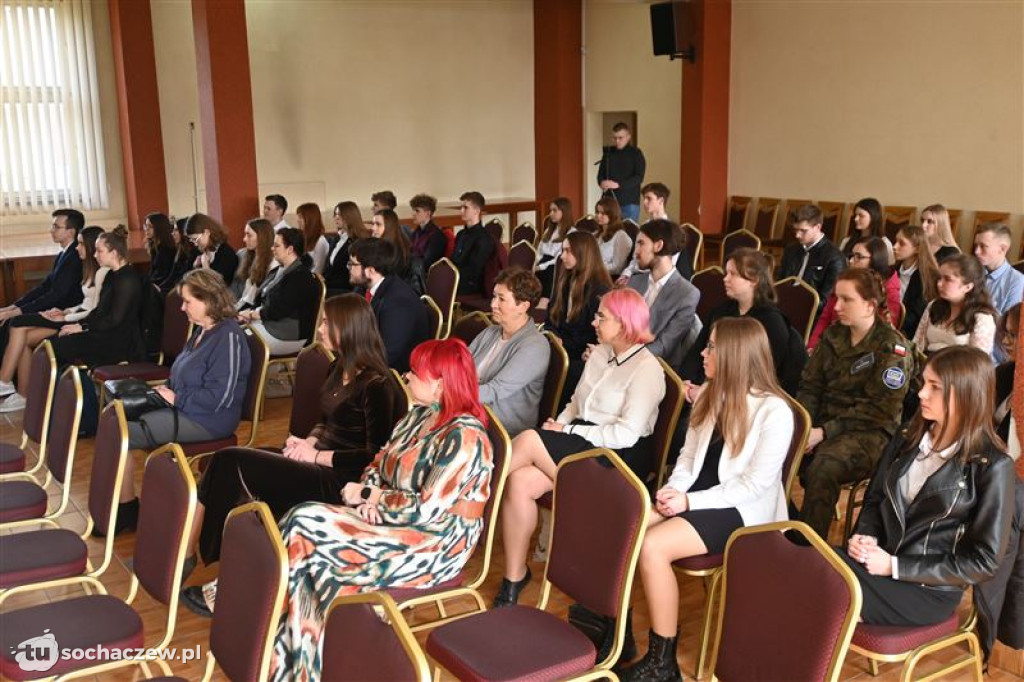 Stypendia starosty wręczone