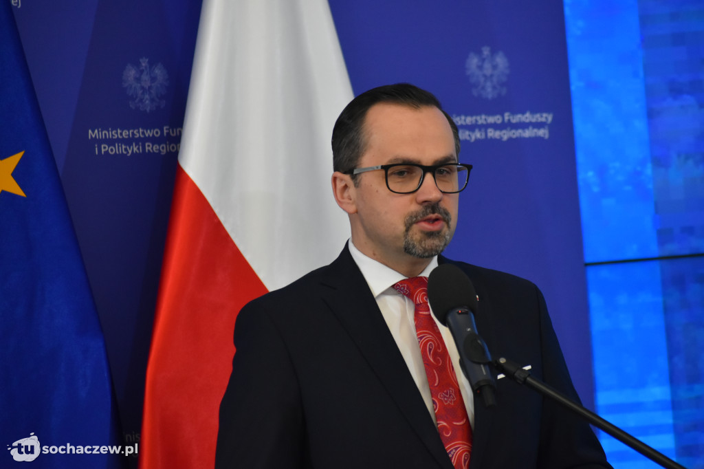 Bezpieczne drogi w ramach CPK: podpisanie umów