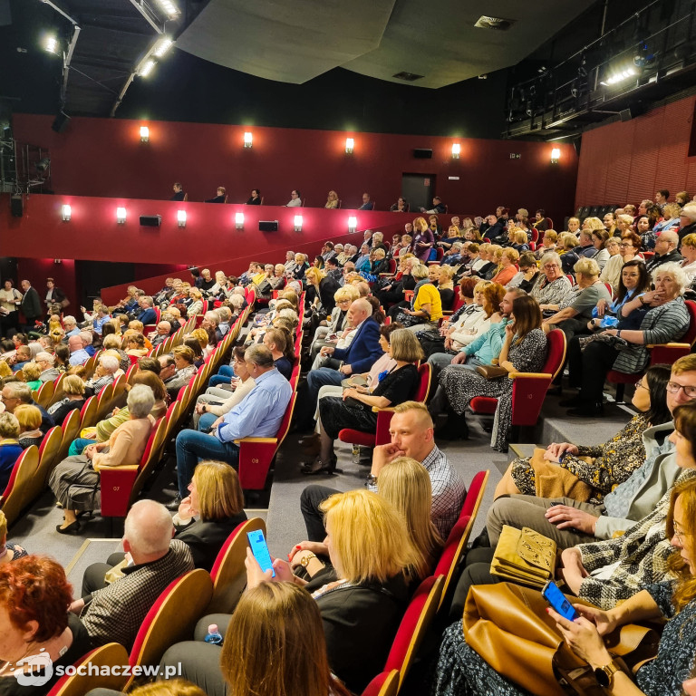 Wyjazd mieszkańców gminy Młodzieszyn do teatru