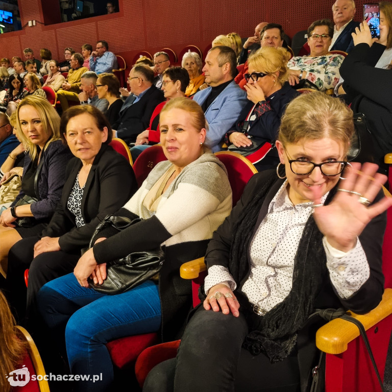 Wyjazd mieszkańców gminy Młodzieszyn do teatru