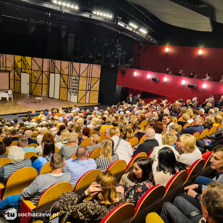 Wyjazd mieszkańców gminy Młodzieszyn do teatru