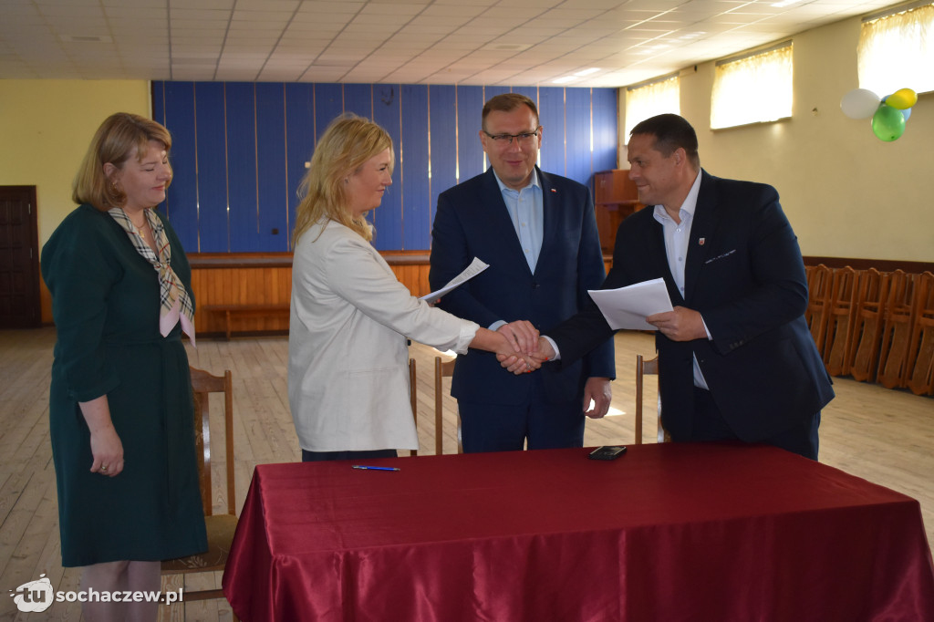 Wodociągowanie gminy Brochów: umowa podpisana