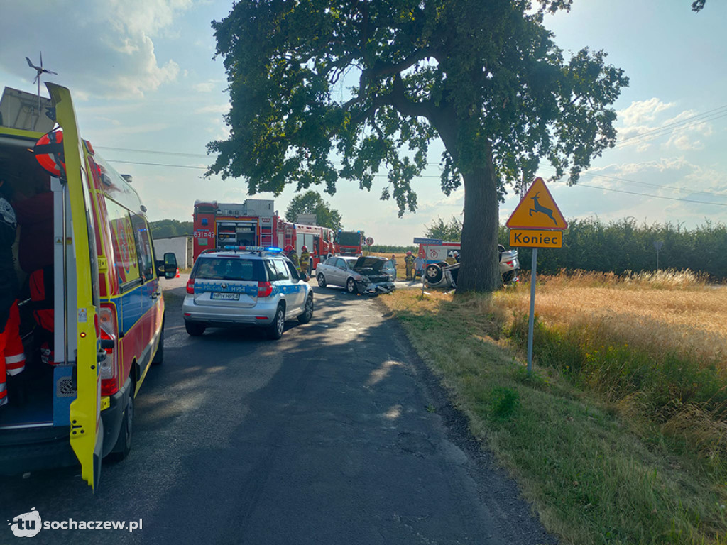Zderzenie aut na drodze z Rybna do Janowa