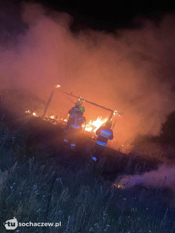 Pożar pustostanu w Konarach
