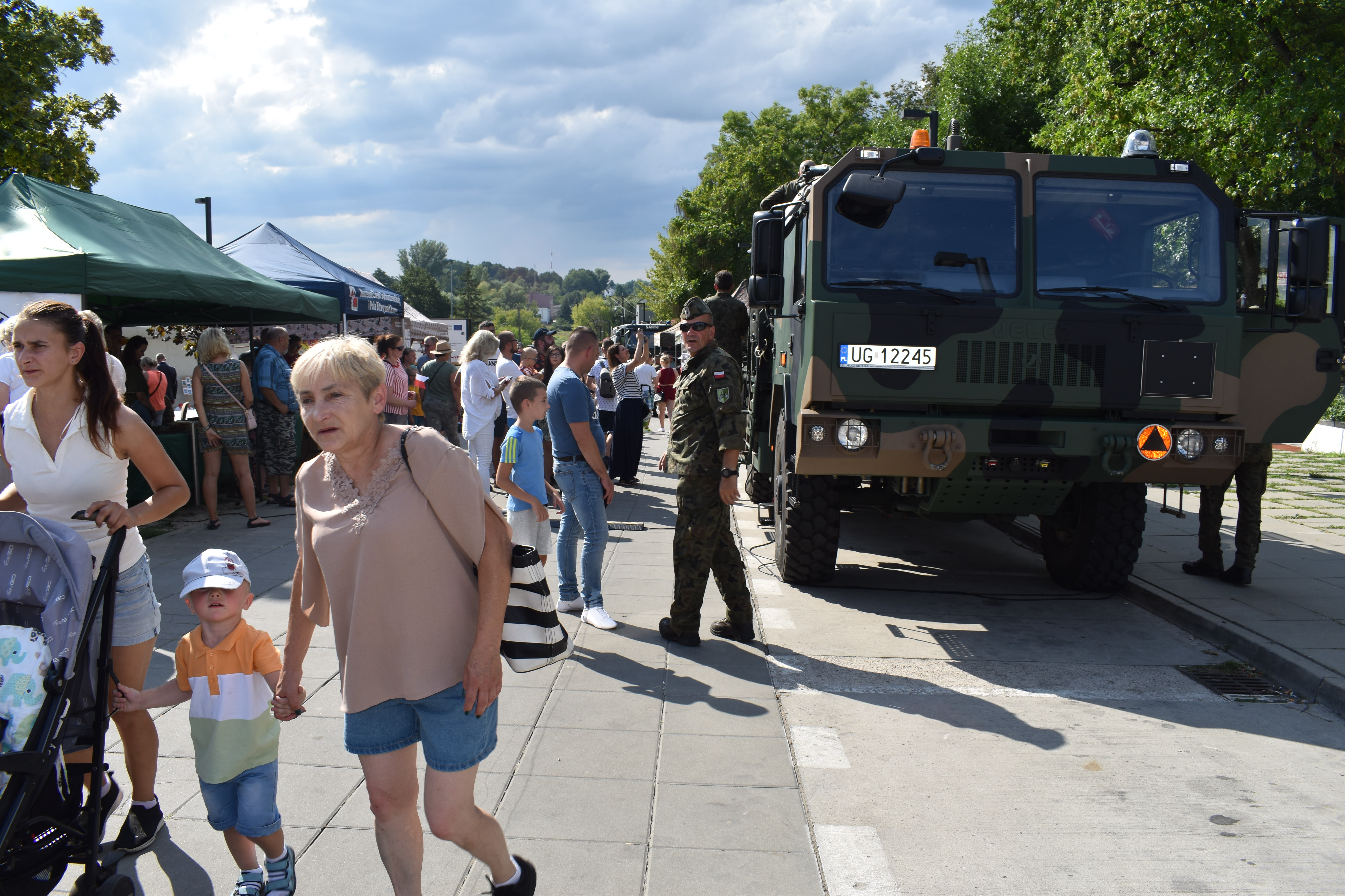Piknik wojskowy na Podzamczu 2023