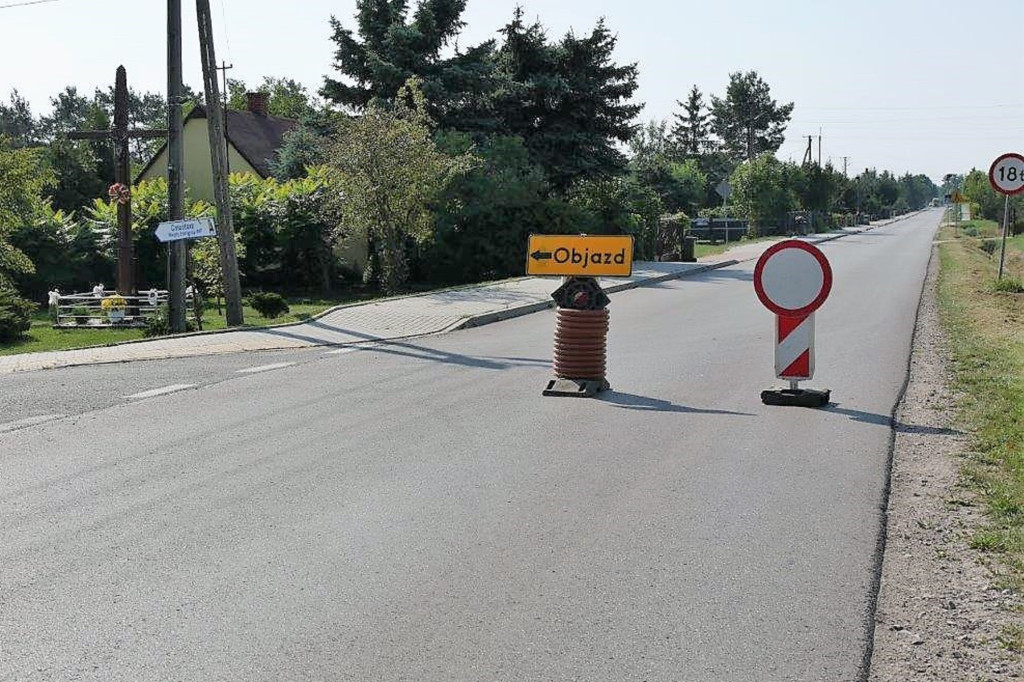Remont drogi powiatowej relacji Młodzieszyn- Juliopol