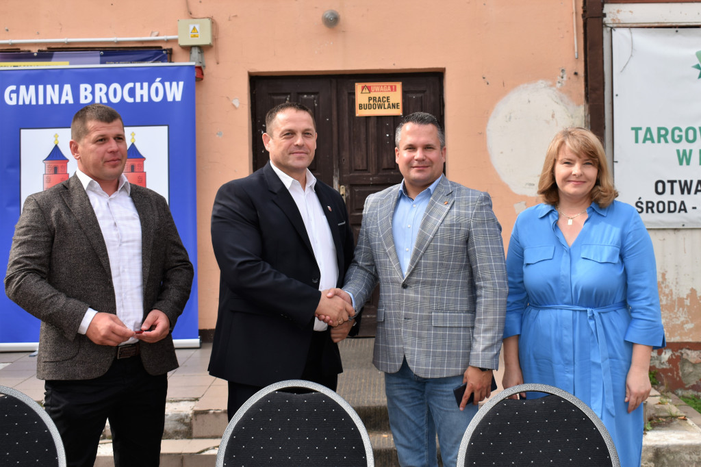 Centrum Rewitalizacji Społecznej w Brochowie - umowa podpisana