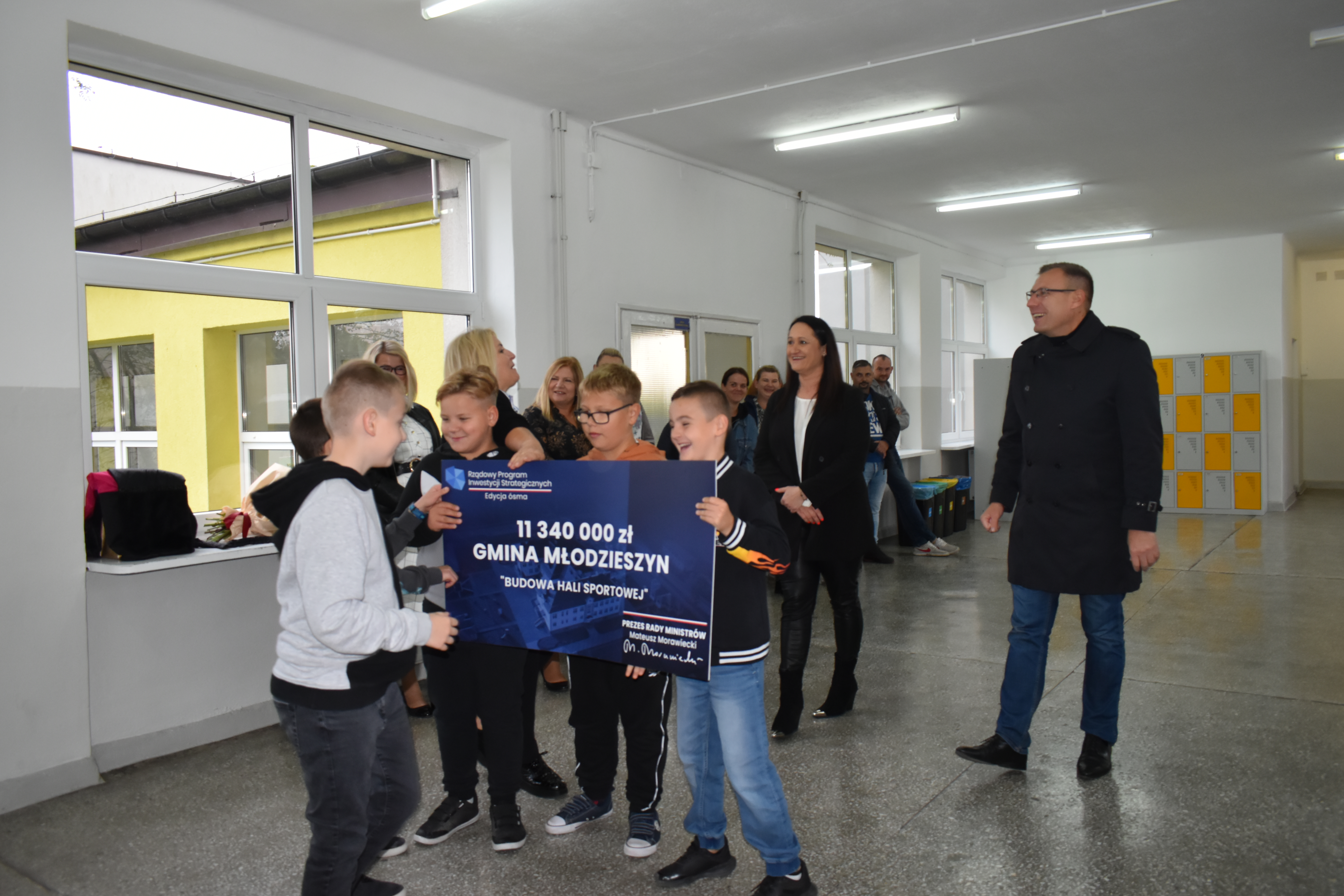 Dofinansowanie na budowę hali sportowej w Młodzieszynie