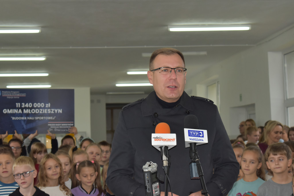 Dofinansowanie na budowę hali sportowej w Młodzieszynie
