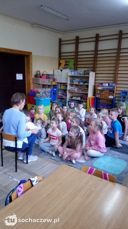 SP Brzozów: bicie rekordu w czytaniu na przerwie