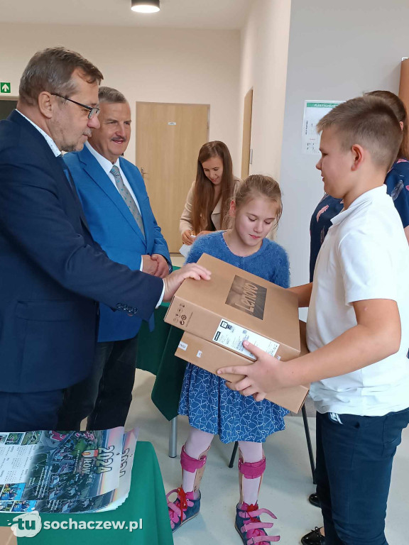 Darmowe laptopy trafiły do czwartoklasistów z gminy Iłów