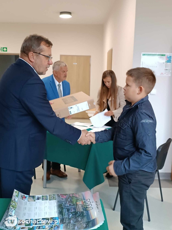 Darmowe laptopy trafiły do czwartoklasistów z gminy Iłów