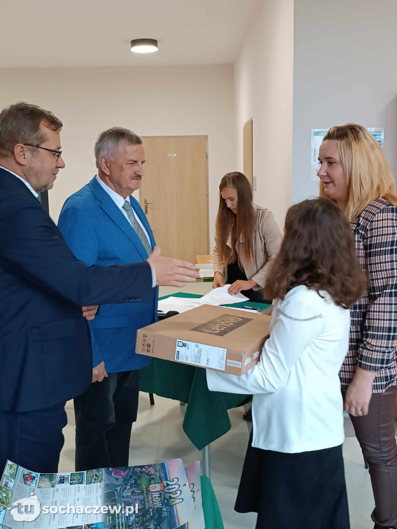 Darmowe laptopy trafiły do czwartoklasistów z gminy Iłów