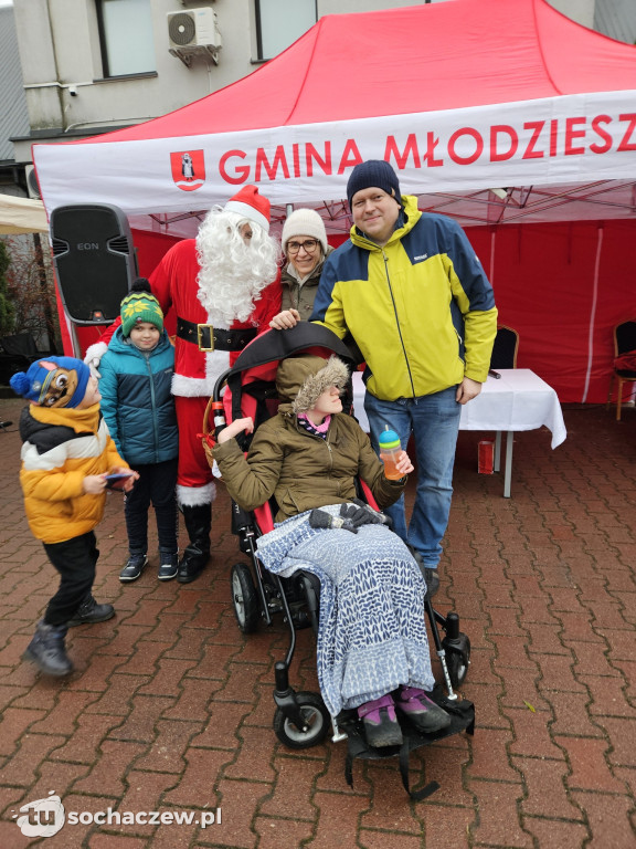 Akcja Choinka pod Choinkę w Młodzieszynie