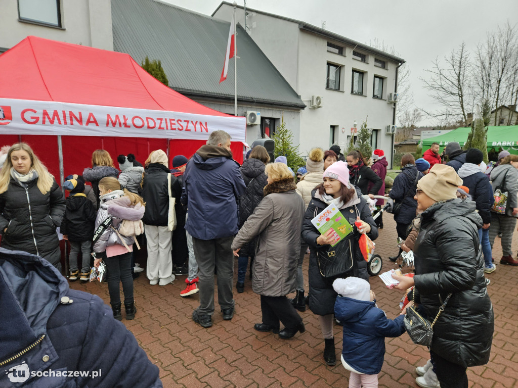 Akcja Choinka pod Choinkę w Młodzieszynie