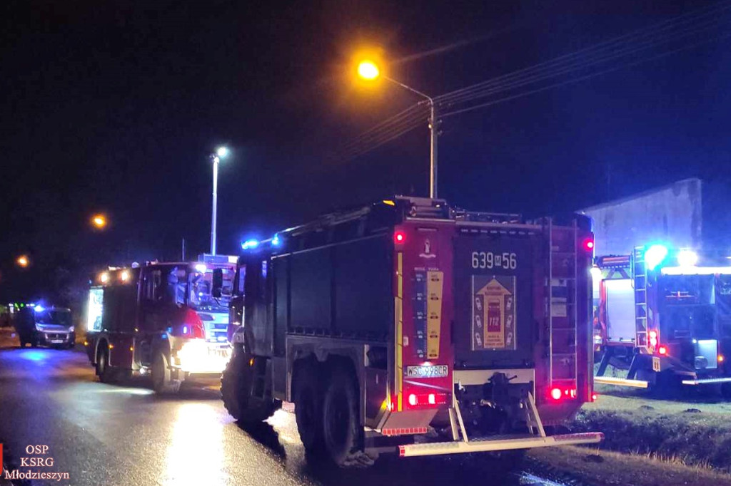 Pożar dachu budynku gospodarczego w Żukowie
