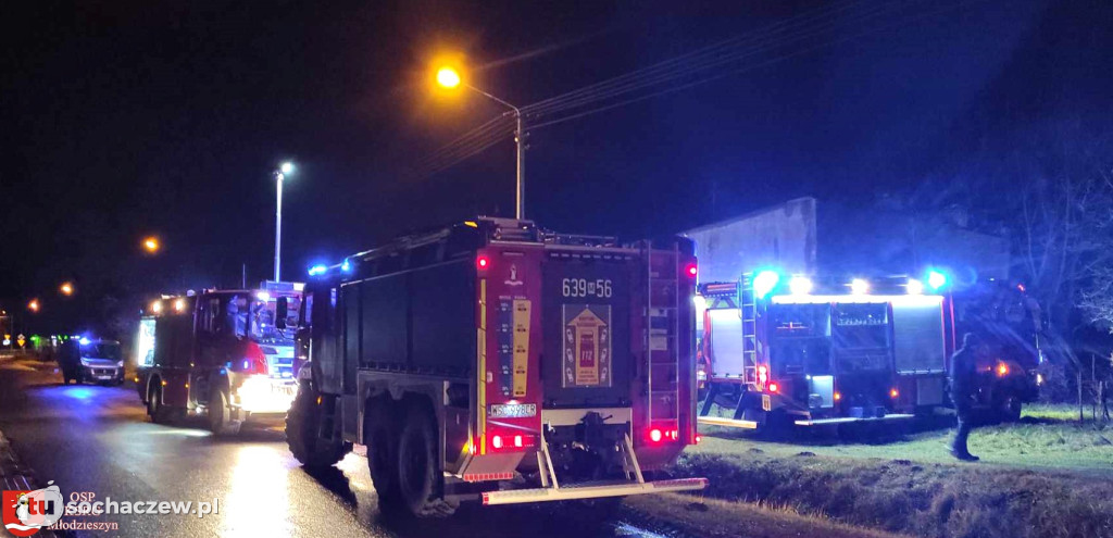 Pożar dachu budynku gospodarczego w Żukowie