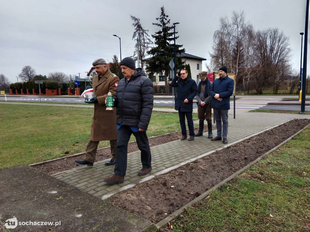 Zapłonęło VIII Światełko Pamięci dla Cichociemnych w Brzozowie Starym