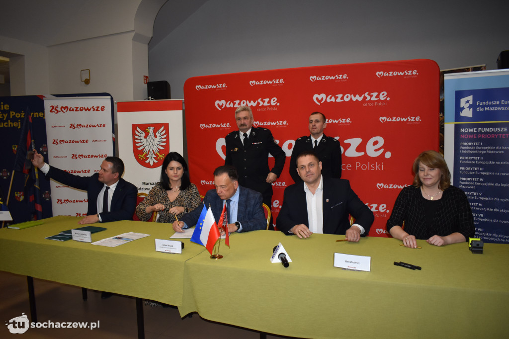 Nowe wozy dla OSP w powiecie sochaczewskim