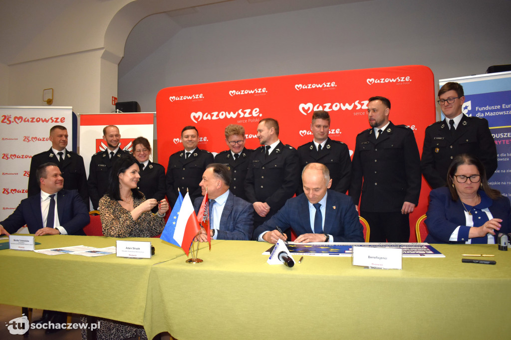 Nowe wozy dla OSP w powiecie sochaczewskim