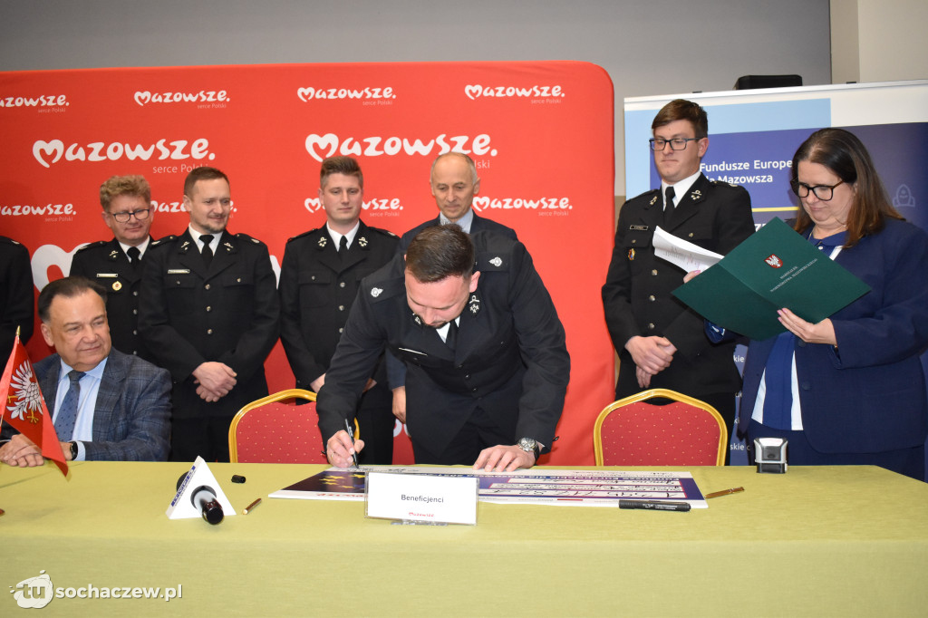 Nowe wozy dla OSP w powiecie sochaczewskim