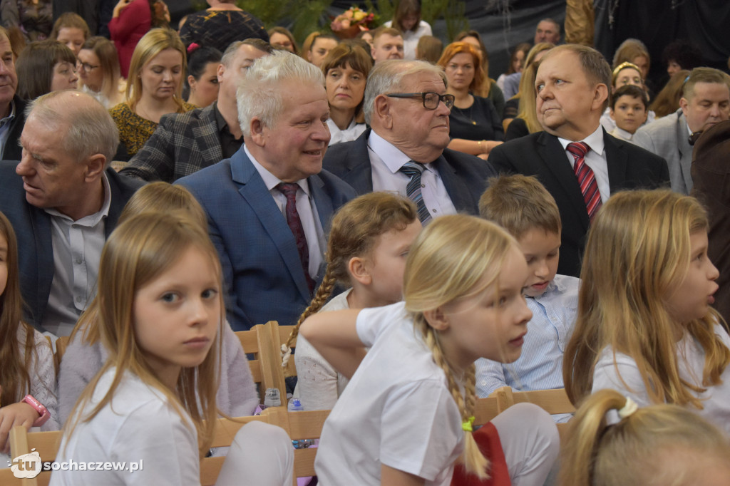 Uroczyście i wzruszająco w szkole w Gawłowie